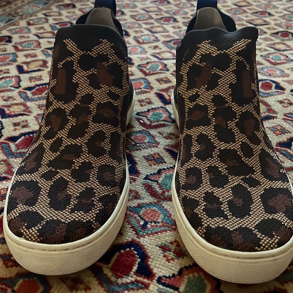 Rothy’s Big Cat Chelsea Boot Sneaker - Picture 3 of 7